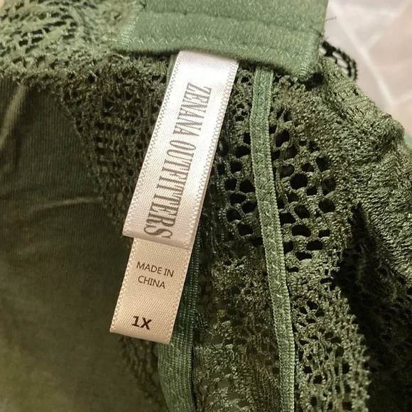 New Zenana Outfitters Sexy Lace Halter Bra Sz 1X/2X/3X Green, Slate Blue & Wine - Picture 6 of 11